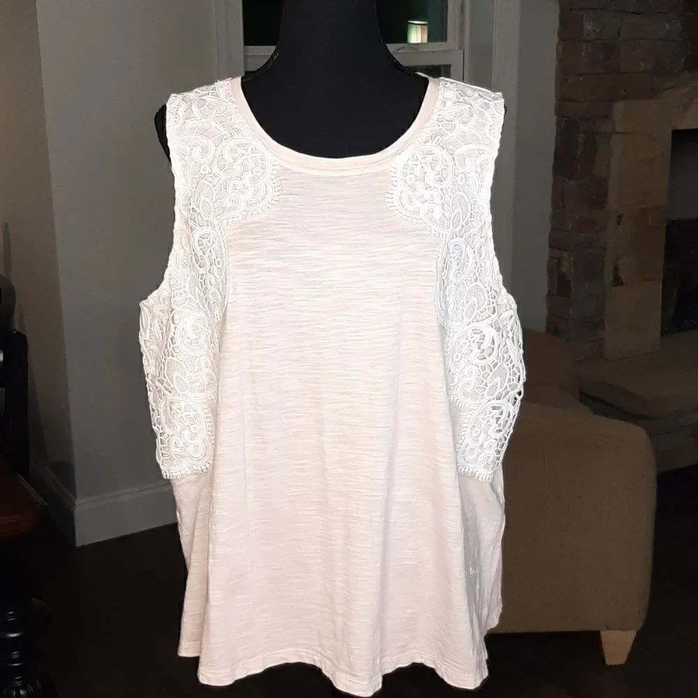 Crown & Ivy Cotton Soft Pink with White Lace Trim Tank Top